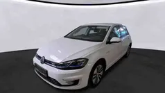 Pure white (weiß) Gebraucht 2020 VW e-Golf Comfortline Kleinwagen | 15.640 € (Fairer Preis)