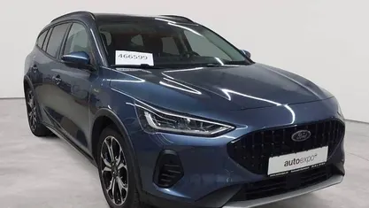 Gebraucht Ford Focus Active X 155 PS (114 kW) 2024 Chrome blue metallic Kombi