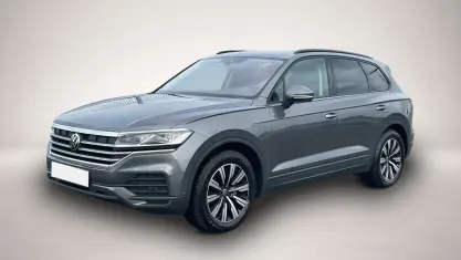 Gebraucht VW Touareg 231 PS (169 kW) 2025 Siliziumgrau SUV