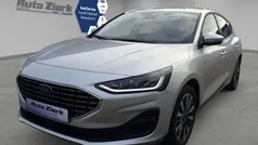 Silber Neu 2024 Ford Focus Titanium X Limousine | 26.990 € (Superpreis)