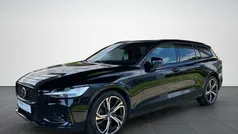 Onyx black / Gebraucht 2023 Volvo V60 Plus Kombi | 38.990 € (Guter Preis)