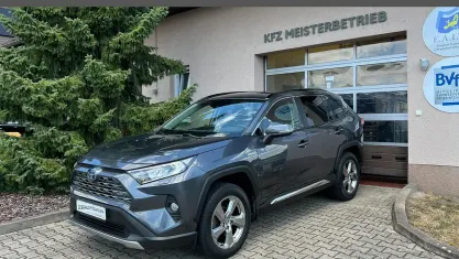 Gebraucht Toyota RAV4 Team 219 PS (161 kW) 2021 Grey metallic SUV
