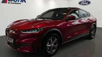Gebraucht Ford Mustang Mach-E Basis 216 kW (294 PS) 2022 Lucidrot metallic SUV