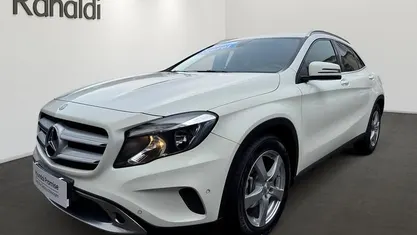 Calcitweiss unilack Gebraucht 2015 Mercedes GLA220 SUV | 16.490 € (Fairer Preis)