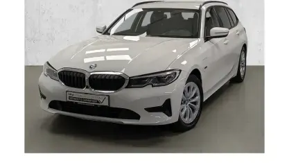 Gebraucht BMW 320e Sport Line 204 PS (150 kW) 2021 Weiß Kombi