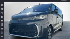 Grau Gebraucht 2024 Toyota Proace Verso Team Kombi | 44.980 € (Fairer Preis)