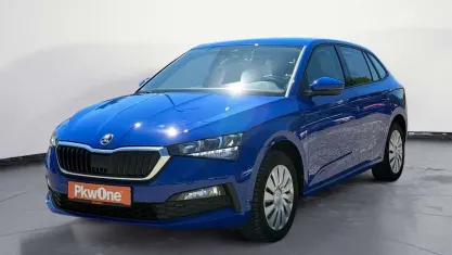 Gebraucht Skoda Scala Cool Plus 95 PS (69 kW) 2023 Blau Kleinwagen