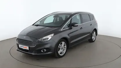 Gebraucht Ford S-MAX Titanium 160 PS (117 kW) 2018 Grau Van / Kleinbus