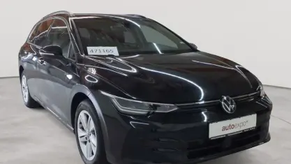 Gebraucht VW Golf VIII Life 150 PS (110 kW) 2025 Grenadillschwarz metallic Kombi