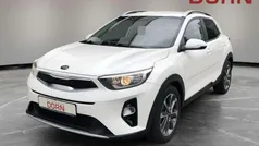 Weiß Gebraucht 2020 Kia Stonic Vision SUV | 14.990 € (Fairer Preis)