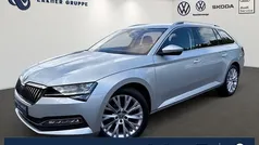 Brilliantsilber metallic Gebraucht 2023 Skoda Superb Style Kombi | 29.999 € (Guter Preis)