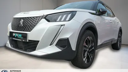 Gebraucht Peugeot e-2008 GTi 100 kW (136 PS) 2022 Weiss SUV