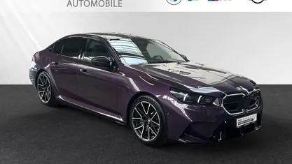 Sonderlackierung daytonaviolett Gebraucht 2024 BMW M5 Performance Limousine | 132.000 € (Fairer Preis)