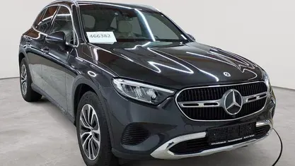 Gebraucht Mercedes GLC200 Advanced 204 PS (150 kW) 2023 Graphitgrau metallic SUV