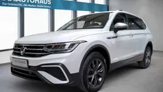 Weiß Gebraucht 2023 VW Tiguan Allspace Life SUV | 34.980 € (Superpreis)
