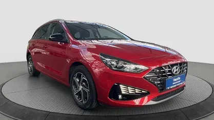 Gebraucht Hyundai i30 Edition 30+ 120 PS (88 kW) 2021 Rot Limousine