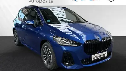 Gebraucht BMW 220 M Sport 170 PS (125 kW) 2025 Portimao blau metallic Coupé