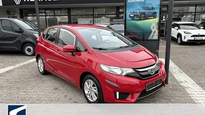 Second-hand Honda Jazz Comfort 102 CP (75 kW) 2016 Roșu Hatchback