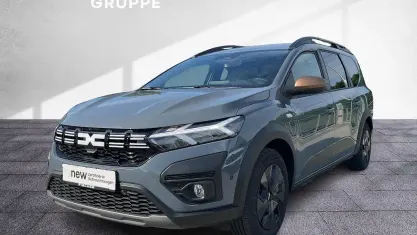 Gebraucht Dacia Jogger Expression 144 PS (105 kW) 2022 Grau Van / Kleinbus