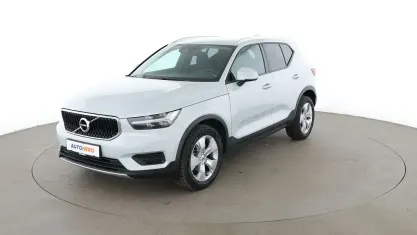 Gebraucht Volvo XC40 Momentum 163 PS (119 kW) 2022 Grau SUV