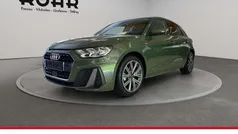 Distriktgrün metallic Gebraucht 2024 Audi A1 Sportback S-Line Kleinwagen | 25.890 € (Fairer Preis)