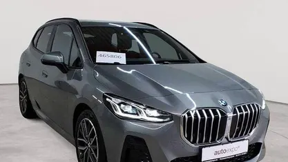 Gebraucht BMW 223 Active Tourer Performance 204 PS (150 kW) 2022 Skyscraper grau metallic Van / Kleinbus