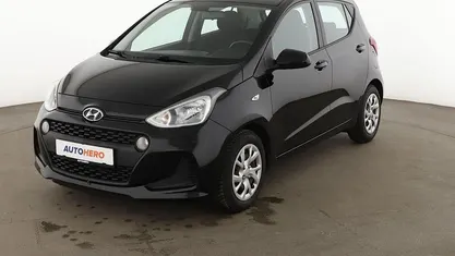 Gebraucht Hyundai i10 Trend 67 PS (49 kW) 2019 Schwarz Kleinwagen