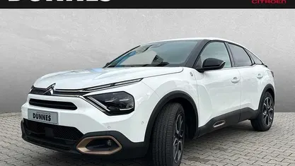 Weiß (polarweiss) Gebraucht 2022 Citroën e-C4 Limousine | 26.180 €