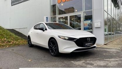 Nowe Mazda 3 Homura-Line 140 KM (102 kW) 2025 Biały Sedan/Limuzyna