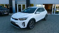 Weiß Gebraucht 2024 Kia Stonic 4 SUV | 20.890 € (Fairer Preis)