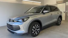 [f0f0] oyster silver metallic Gebraucht 2024 VW Tiguan Life SUV | 42.790 € (Fairer Preis)