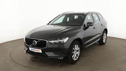 Gebraucht Volvo XC60 Momentum 190 PS (139 kW) 2020 Grau SUV