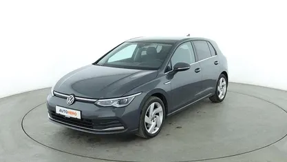 Grau Gebraucht 2022 VW Golf Style Limousine | 27.410 € (Fairer Preis)