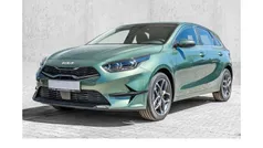Grün Neu 2025 Kia Ceed Spirit Limousine | 25.990 € (Superpreis)