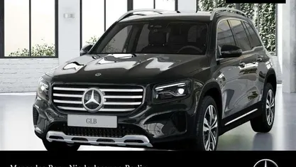 Schwarz Gebraucht 2025 Mercedes GLB200 Progressive SUV | 45.300 € (Teuer)