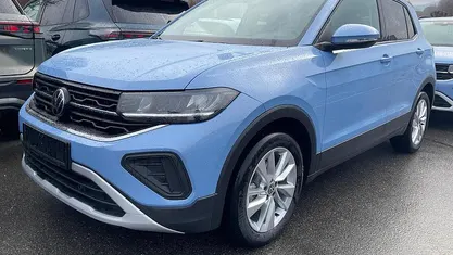 Neu VW T-Cross Life 2026 Clear blue metallic SUV