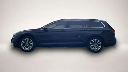 Gebraucht VW Passat Business 200 PS (147 kW) 2022 Schwarz Kombi