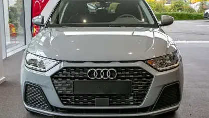 Gebraucht Audi A1 Sportback Ambiente 116 PS (85 kW) 2025 Pfeilgrauperleffekt Kleinwagen
