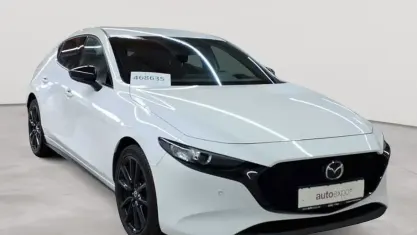 Używany Mazda 3 Homura-Line 186 KM (136 kW) 2022 Biały Sedan/Limuzyna