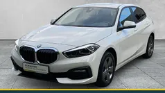 Weiß Gebraucht 2023 BMW 118 Advantage Kleinwagen | 22.890 € (Fairer Preis)