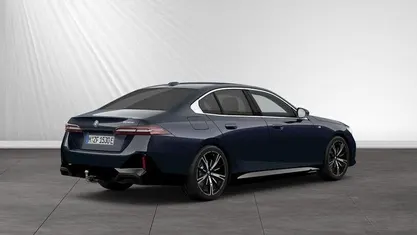 Second-hand BMW 530e M Sport 299 CP (219 kW) 2025 Gri Berlinǎ