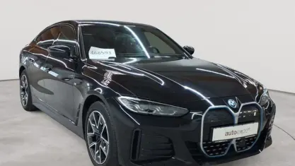 Używany BMW i4 M Sport 210 kW (286 KM) 2023 Czarny Sedan/Limuzyna