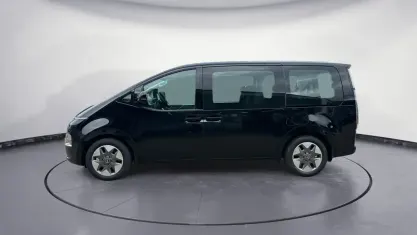 Neu Hyundai Staria Trend 224 PS (164 kW) 2026 Abyss black Van / Kleinbus