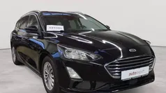 Obsidianschwarz metallic Gebraucht 2020 Ford Focus Titanium SUV | 12.490 € (Fairer Preis)