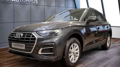 Grau Gebraucht 2022 Audi Q5 Ambiente SUV | 41.980 € (Fairer Preis)