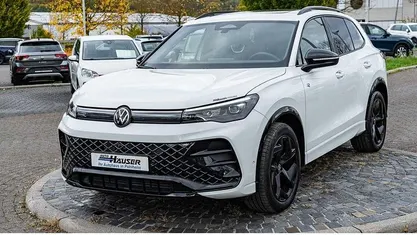 Usata VW Tiguan R-line 150 CV (110 kW) 2025 Bianco SUV