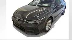 Uranograu Gebraucht 2024 VW Golf VIII Life Limousine | 26.400 € (Fairer Preis)