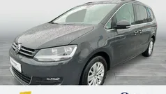 Grau Gebraucht 2020 VW Sharan Comfortline Van / Kleinbus | 19.990 € (Superpreis)