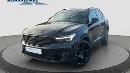 Gebraucht Volvo XC40 Plus 197 PS (144 kW) 2025 Onyx black (schwarz) SUV