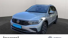 Silber Gebraucht 2021 VW Tiguan Active SUV | 26.876 € (Fairer Preis)